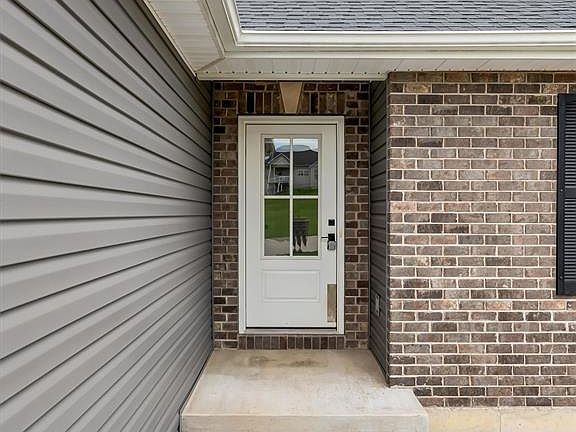 5th image of 2798 Moon Crest Ct