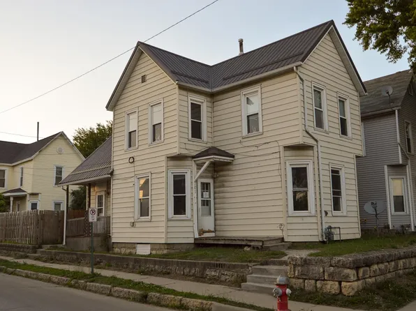 701 Garfield Ave, Dubuque, IA 52001