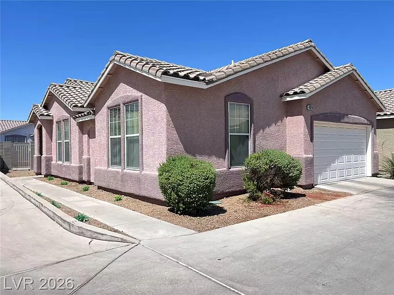 4929 Droubay Dr — Photo 15