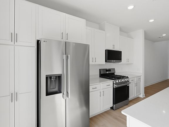 5th image of 1050 Anmeadle Row #A