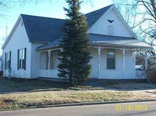 1206 State St, Vincennes, IN 47591