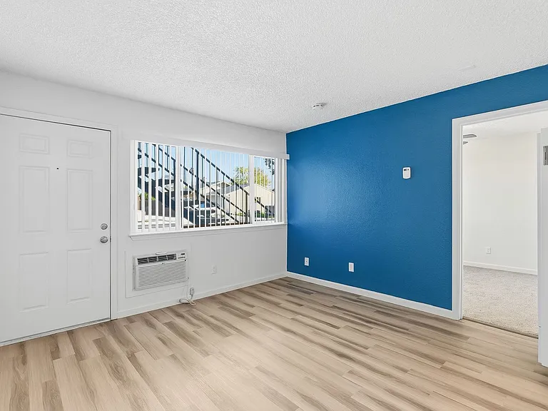 450 - Harbor Breeze — Photo 8
