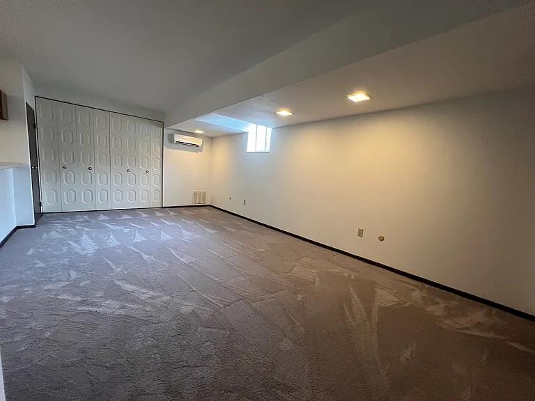 Wellington One Apartments — Photo 30