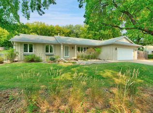 7616 100th St W, Bloomington, MN 55438