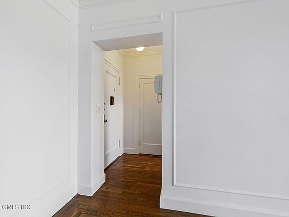 5th image of 47 Lafayette Pl APT 2D