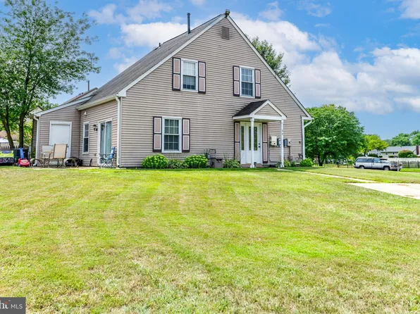 35 Meeting House Ln, Turnersville, NJ 08012