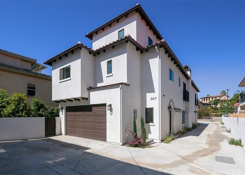 1st image of 307 S Arroyo Dr #A