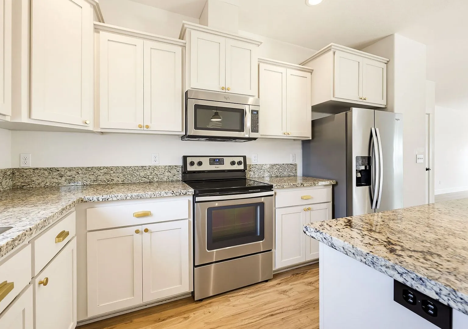 Newer 3 Bedroom 2 Bathroom Home in a Nice Neighborhood — Photo 4