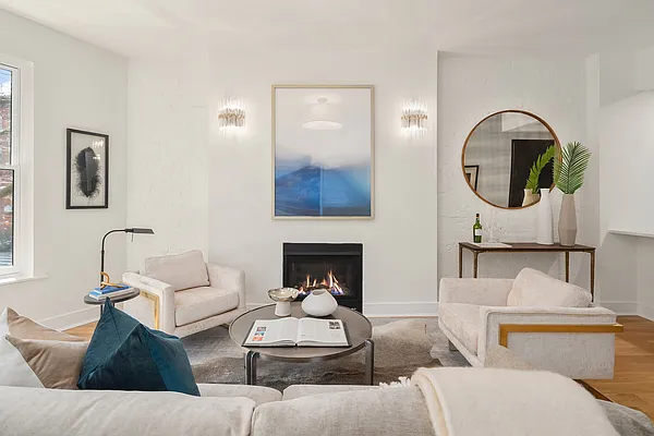 Sold by Douglas Elliman | media 15