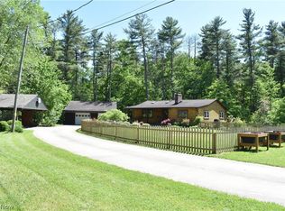 2920 River Glen Dr, Austinburg, OH 44010