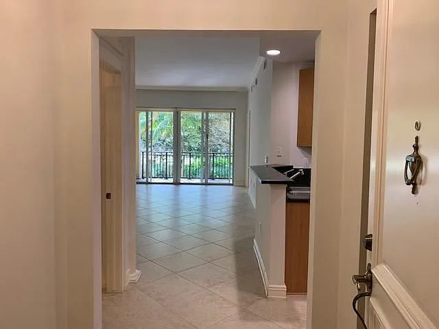 Building Photo - 16101 Emerald Estates Dr #251