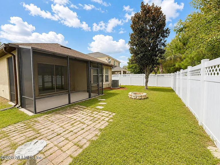 550 Drysdale Dr — Photo 17