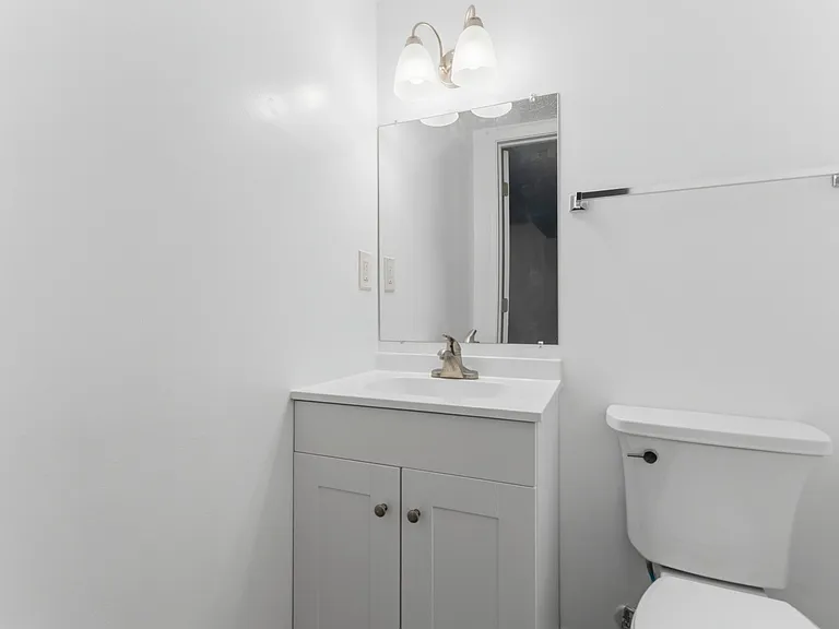 6319 Harris Heights Ave — Photo 9