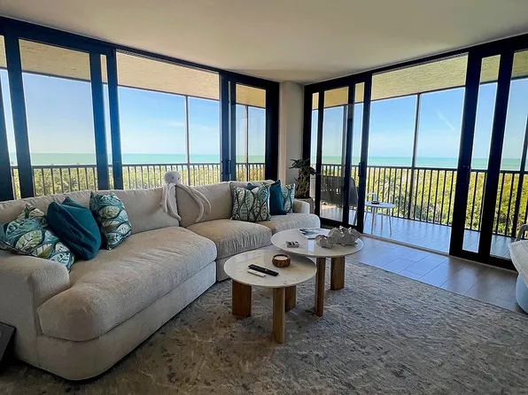 11 Bluebill Ave APT 602, Naples, FL 34108