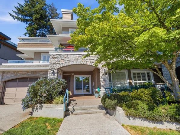 3151 Connaught Cres #202, North Vancouver, BC V7R 4X6