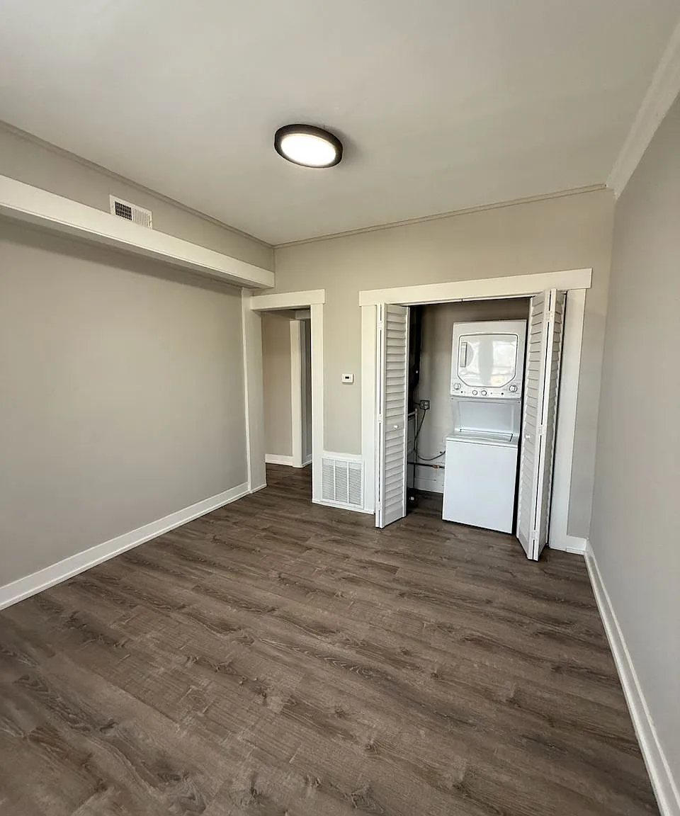 2 bed, $2,100 — Photo 2