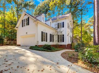 105 Wildiris Dr, Mooresville, NC 28117