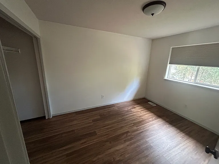 4227 E 38th Ave — Photo 10