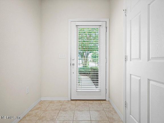 3rd image of 13956 BERRYVIEW Road