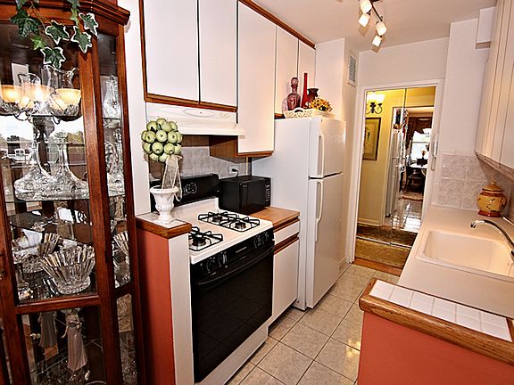 2nd image of 17-85 215th St APT 3R