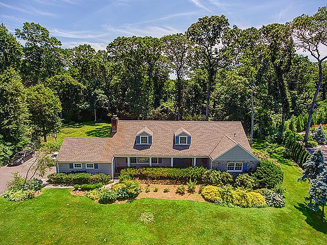 1st image of 21 Fox Hollow Ln