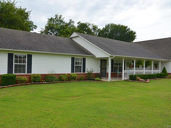 2nd image of 21860 Summerset Ct