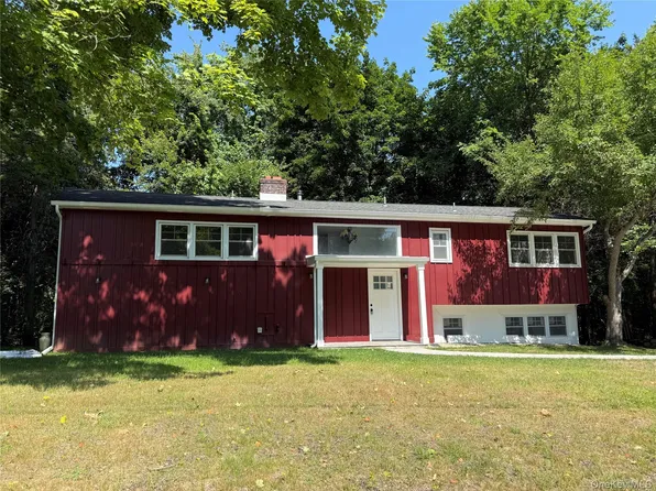 33 Horizon Hill Drive, Poughkeepsie, NY 12603