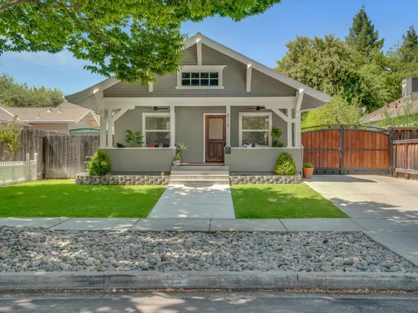 215 Elmwood Ave, Modesto, CA 95354