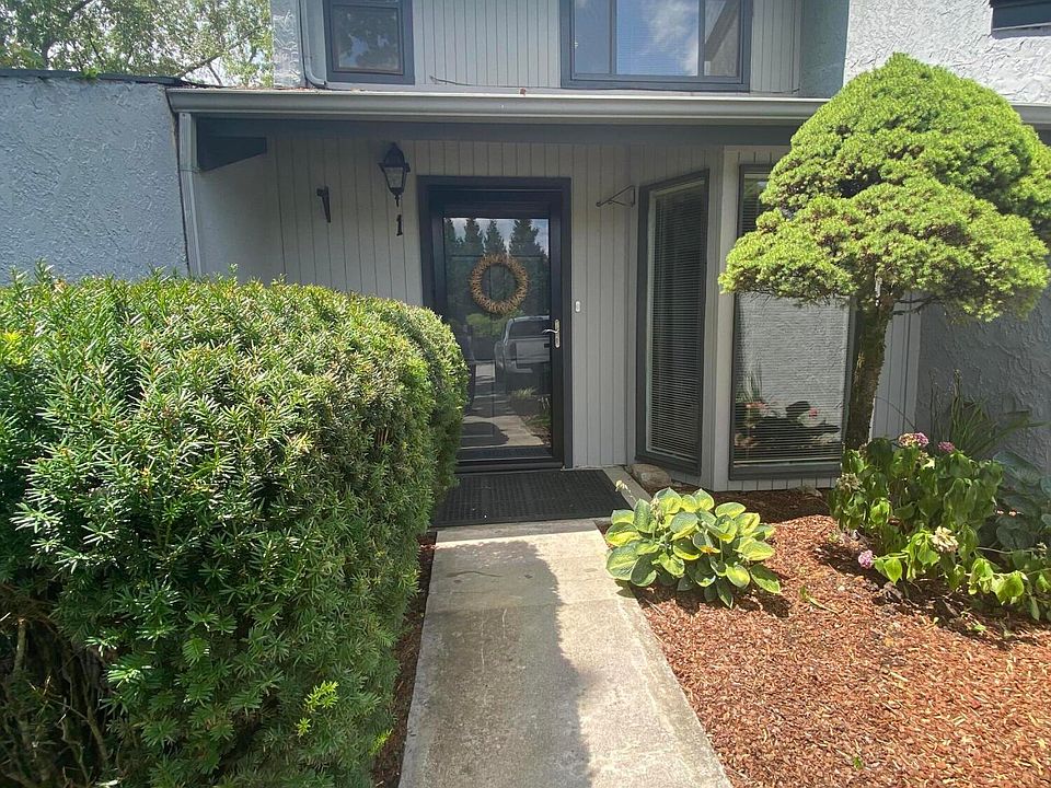 1st image of 2420 Volunteer Pkwy APT 1