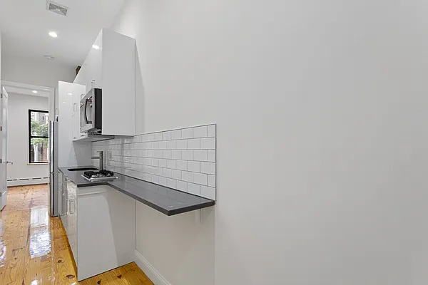 Rented by Nest Seekers International | media 11