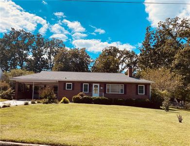 1313 Hawthorne Ave, Wentworth, NC, 27320