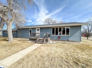 306 Sherwood Ave SW, De Smet, SD 57231