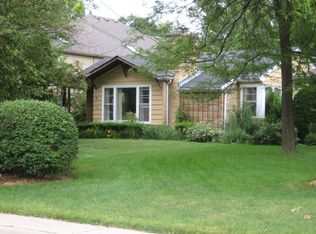 1326 Hazel Ave, Deerfield, IL 60015