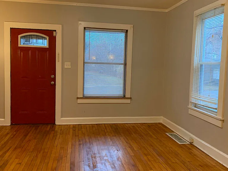 16416 Arcade Ave — Photo 9