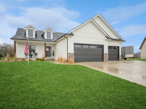 1170 Cardinal Dr, Polk City, IA 50226