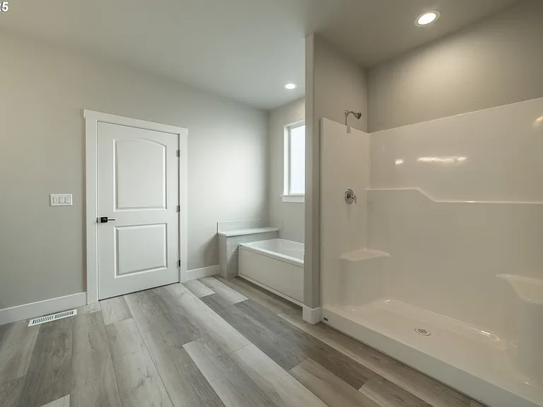 1635 Hayes St — Photo 13