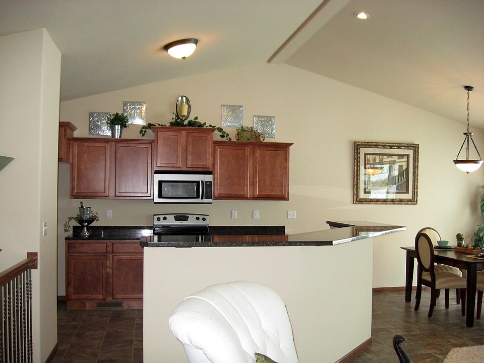 2nd image of 7115 Rolling Ridge Dr SW