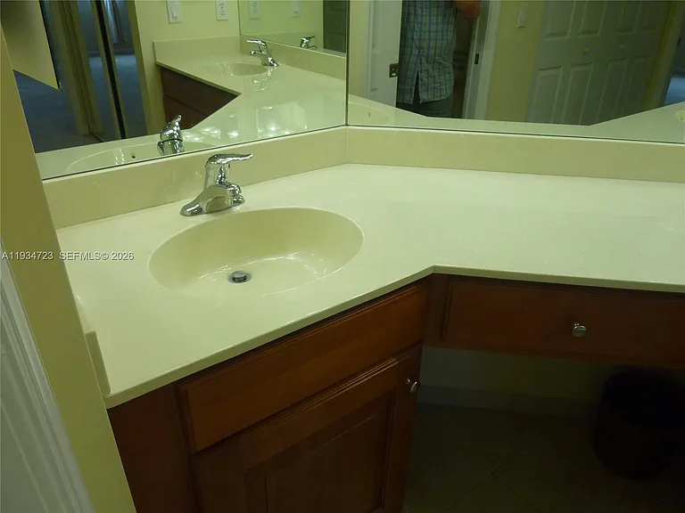 3500 Oaks Clubhouse Dr #308 — Photo 45