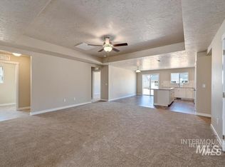 1584 SW Silverstone Ave, Mountain Home, ID 83647