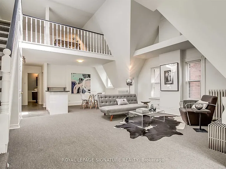 105 Gloucester St #3 — Photo 2