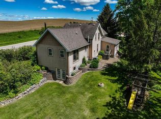 1285 Frankville Rd, Decorah, IA 52101