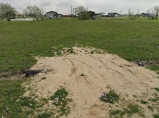 115 Baracuda Dr, Palacios, TX 77465
