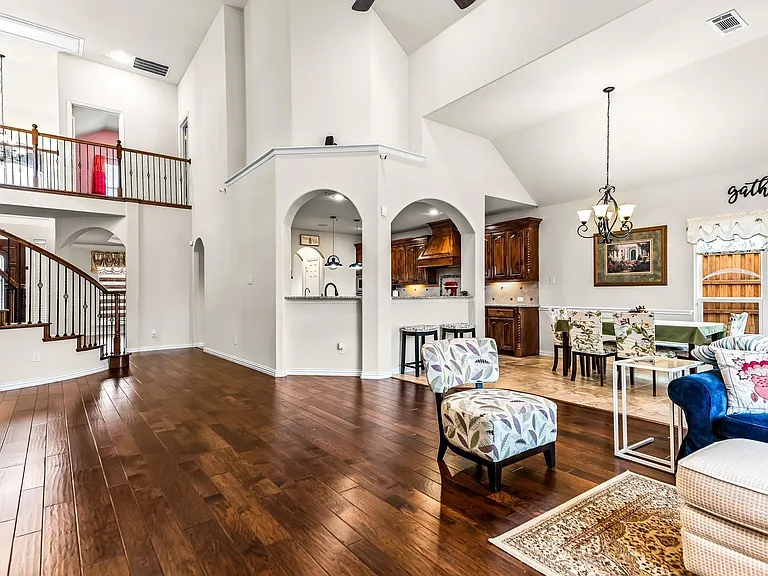 12467 Fallcreek Dr — Photo 4