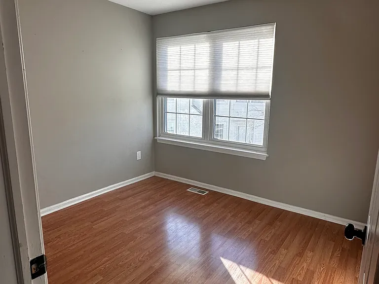 45 Portsmouth Ct — Photo 10