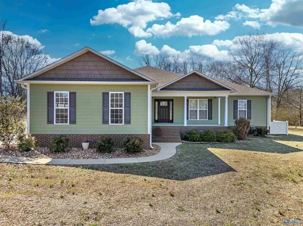 735 Patterson St, Boaz, AL 35956