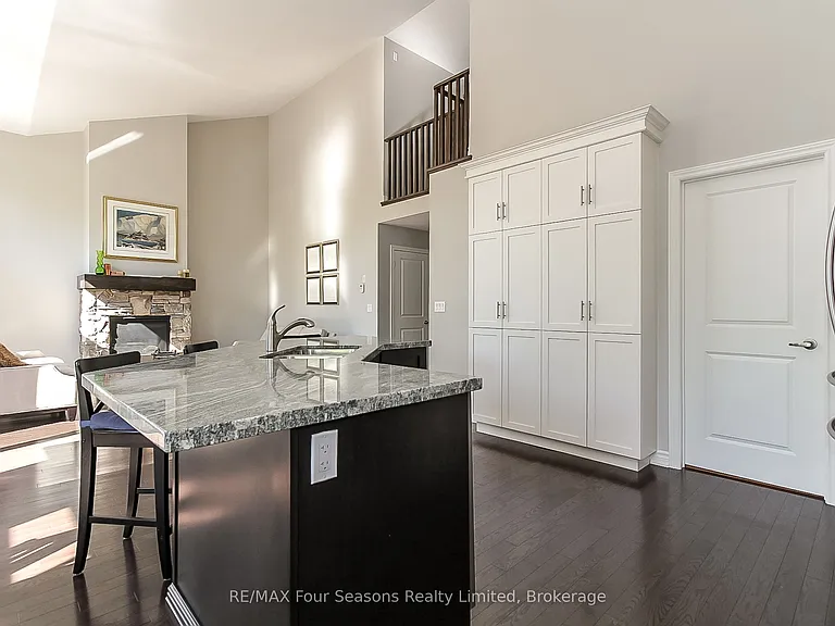12 Robbie Way — Photo 34
