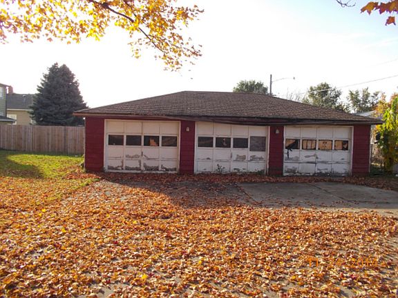 3rd image of 438 16th Ave