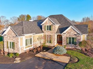 90 Clifden Pond Rd, Zionsville, IN 46077
