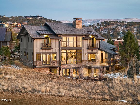 2nd image of 707 N Chimney Rock Rd