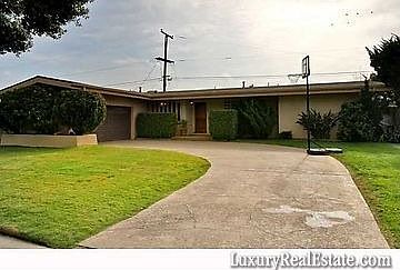 1st image of 821 Coronado Ave